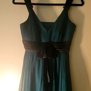 Laundry by Shelly Segal- emerald green silk dress [sz 0]